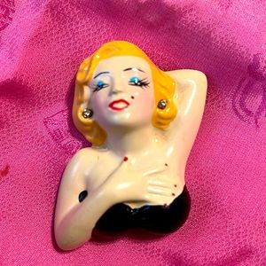 Marilyn Monroe Brooch with Rhinestones 💎